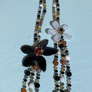 Floral Beaded Necklace - Black and White